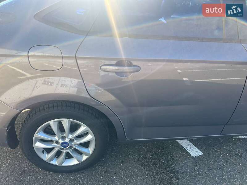 Лифтбек Ford Mondeo 2013 в Киеве