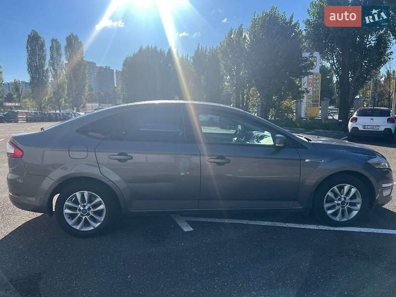Лифтбек Ford Mondeo 2013 в Киеве