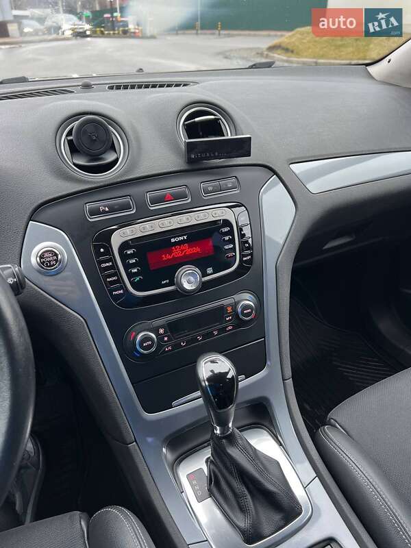 Лифтбек Ford Mondeo 2013 в Киеве