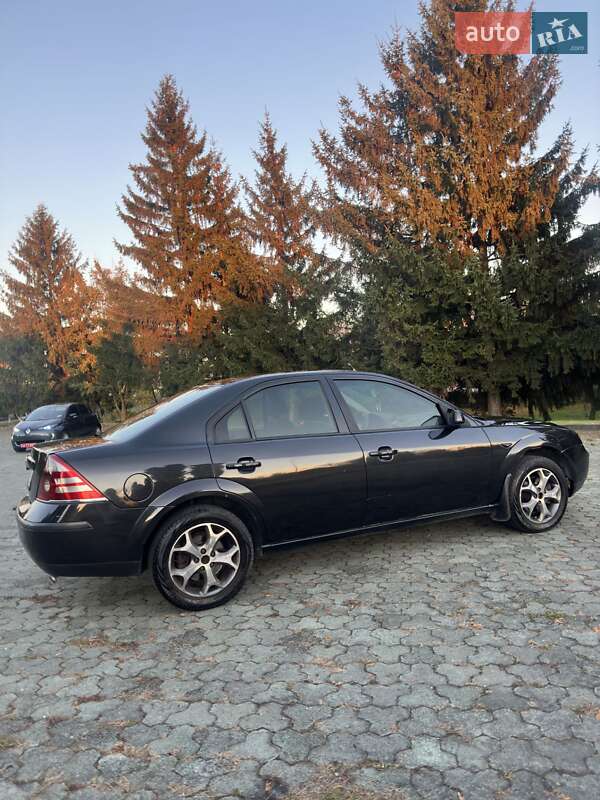 Седан Ford Mondeo 2005 в Дубні