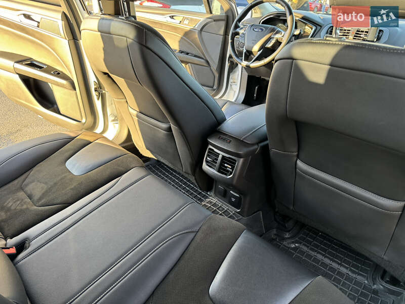 Лифтбек Ford Mondeo 2018 в Киеве