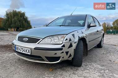Лифтбек Ford Mondeo 2004 в 