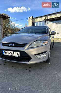 Седан Ford Mondeo 2010 в 