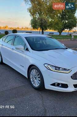 Седан Ford Mondeo 2016 в 