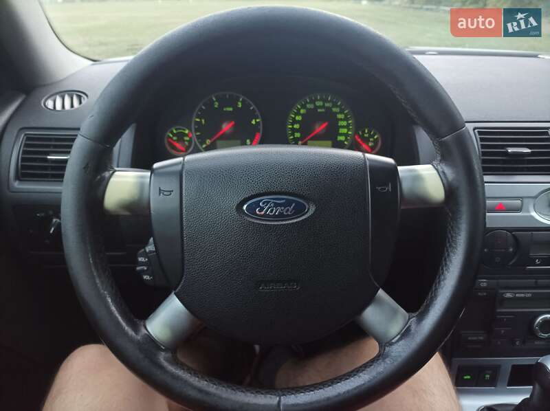 Універсал Ford Mondeo 2004 в Чернівцях