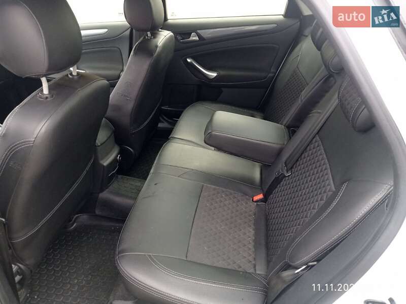 Седан Ford Mondeo 2012 в Днепре