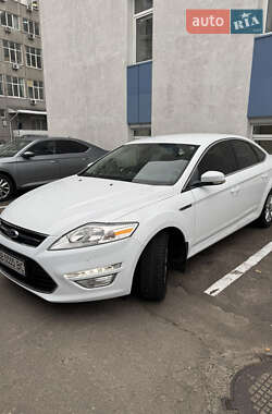 Седан Ford Mondeo 2012 в 