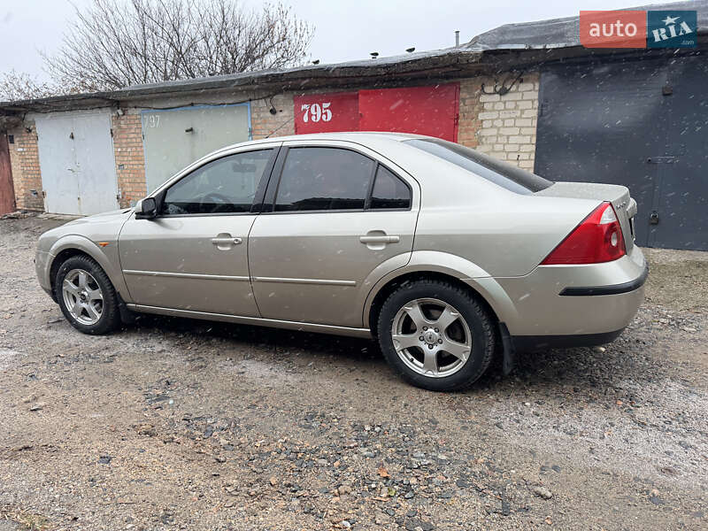 Седан Ford Mondeo 2004 в Кропивницком