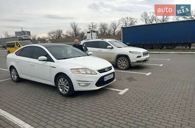 Седан Ford Mondeo 2012 в Дубровиці