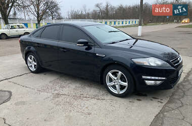 Седан Ford Mondeo 2010 в Варві