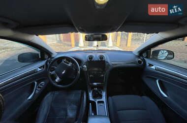 Седан Ford Mondeo 2012 в Шполе