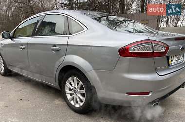 Седан Ford Mondeo 2011 в 