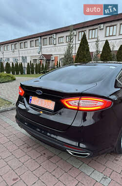 Седан Ford Mondeo 2015 в Стрию