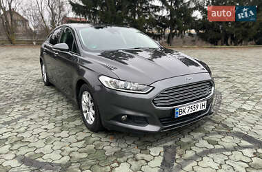 Седан Ford Mondeo 2017 в Дубні