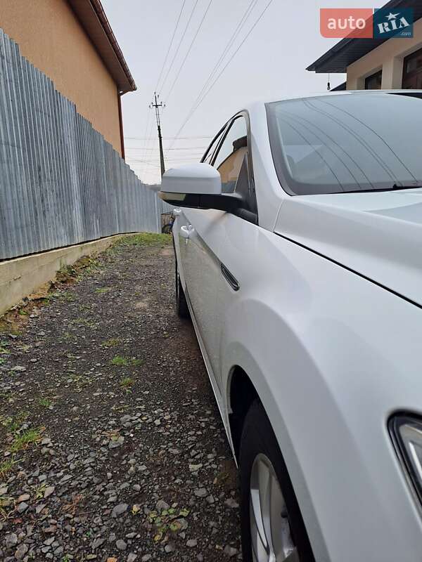 Седан Ford Mondeo 2012 в Мукачево