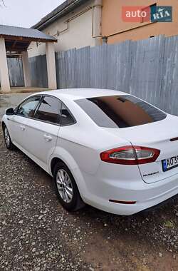 Седан Ford Mondeo 2012 в Мукачевому