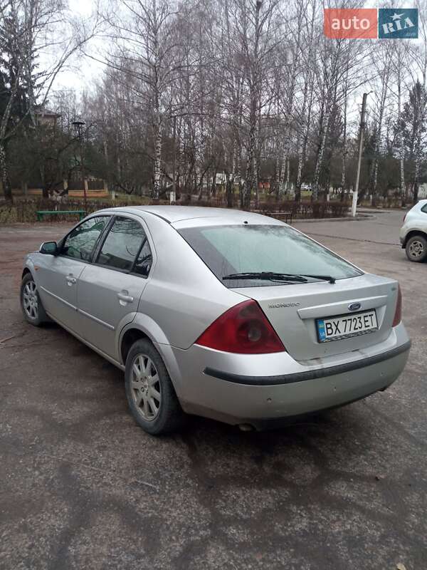 Седан Ford Mondeo 2002 в Кременце
