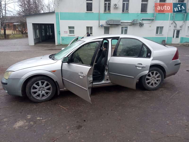 Седан Ford Mondeo 2002 в Кременце