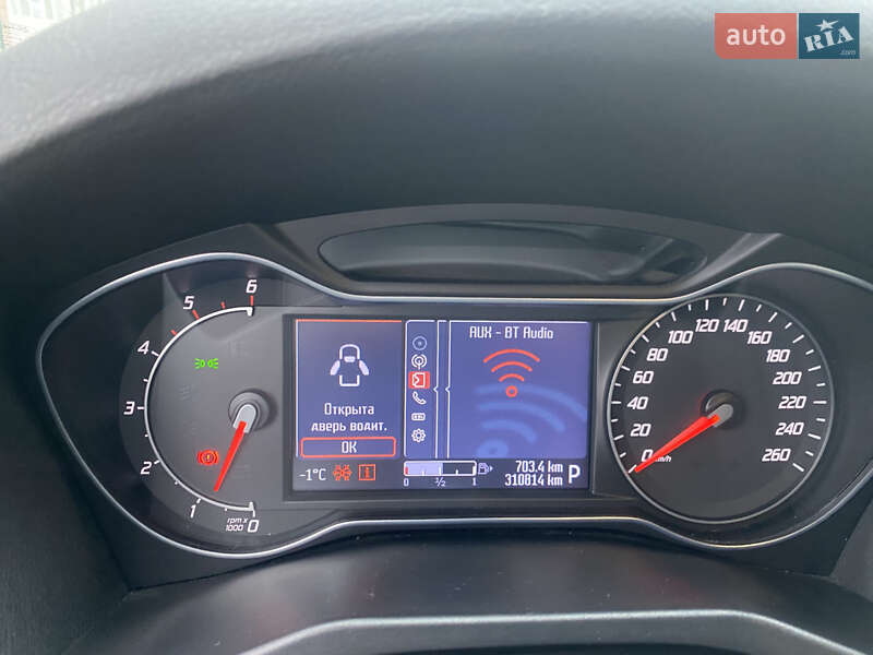 Лифтбек Ford Mondeo 2011 в Гатном