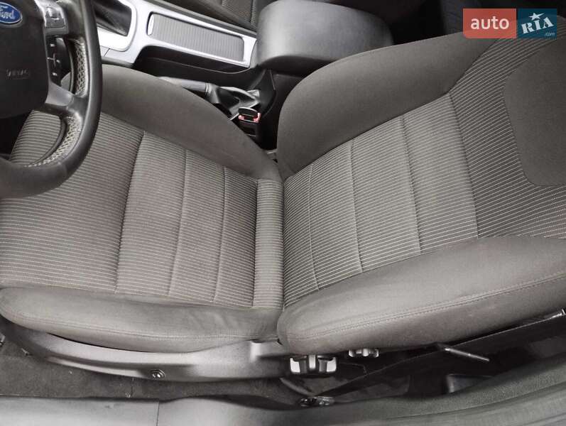 Лифтбек Ford Mondeo 2012 в Кривом Роге