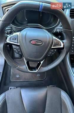 Лифтбек Ford Mondeo 2017 в 
