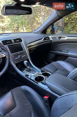 Лифтбек Ford Mondeo 2017 в 