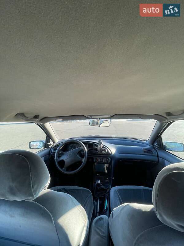 Седан Ford Mondeo 1998 в Киеве