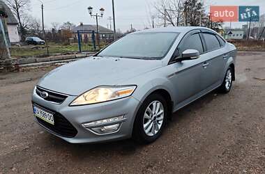Седан Ford Mondeo 2012 в 
