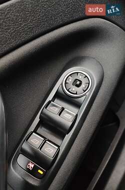 Седан Ford Mondeo 2012 в 