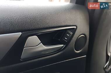 Седан Ford Mondeo 2012 в 