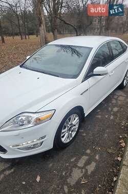 Седан Ford Mondeo 2012 в 