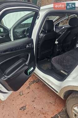 Седан Ford Mondeo 2012 в 
