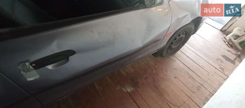 Седан Ford Mondeo 1996 в Жовкве