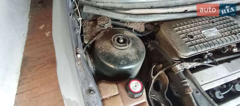Седан Ford Mondeo 1996 в Жовкве