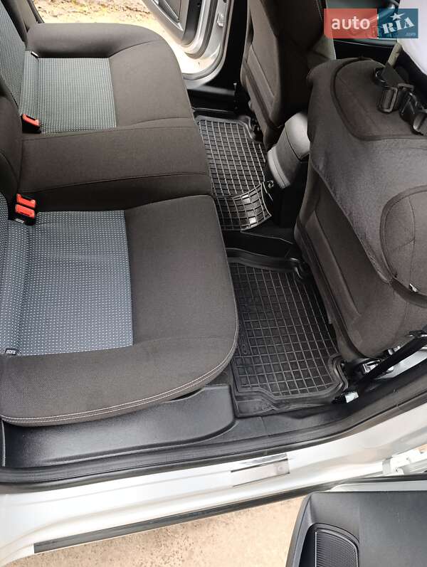 Универсал Ford Mondeo 2011 в Шумске