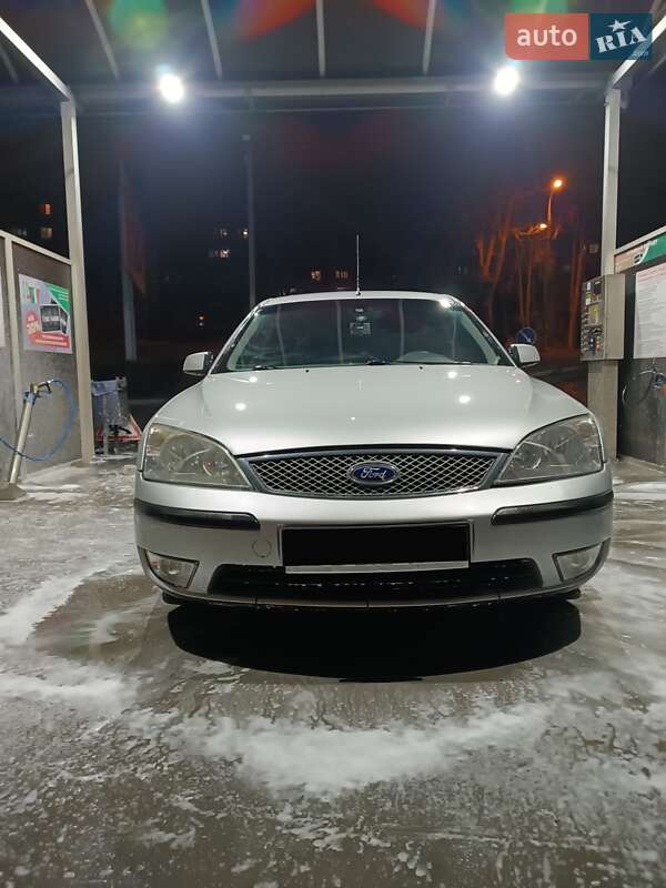 Лифтбек Ford Mondeo 2003 в Криничках