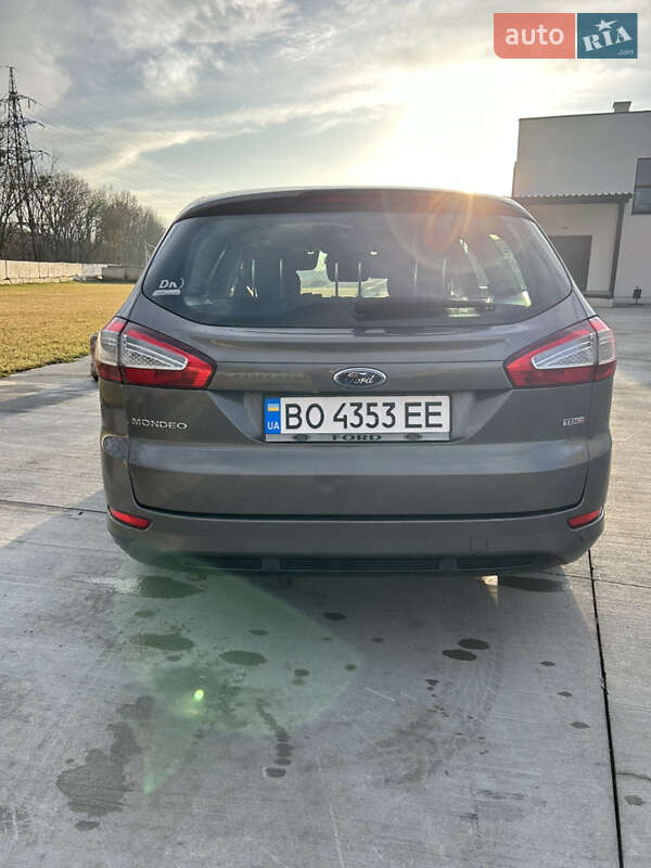 Универсал Ford Mondeo 2010 в Луцке