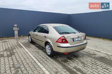 Лифтбек Ford Mondeo 2005 в Ровно