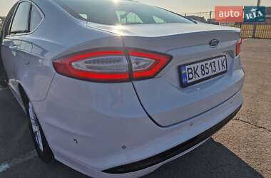 Седан Ford Mondeo 2015 в Луцьку