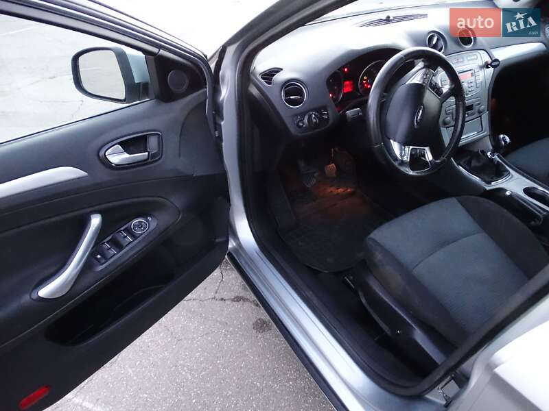Лифтбек Ford Mondeo 2008 в Бердичеве
