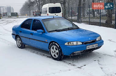 Седан Ford Mondeo 1993 в Рівному