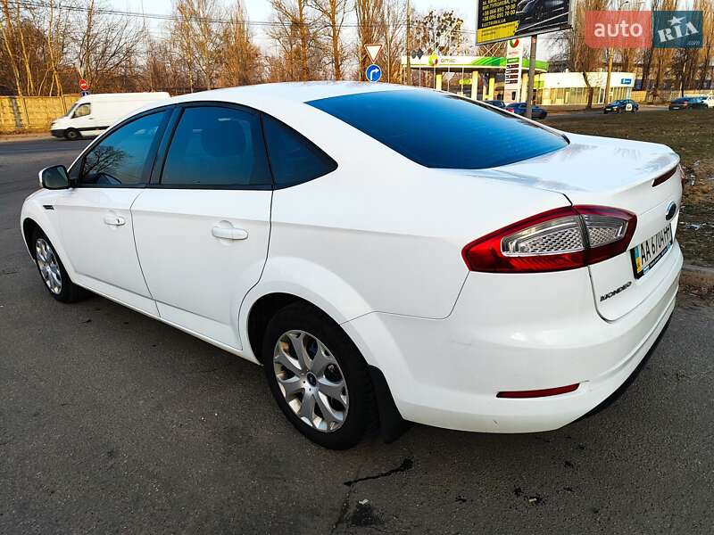 Седан Ford Mondeo 2012 в Киеве