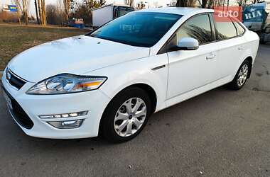 Седан Ford Mondeo 2012 в 