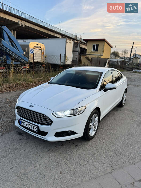 Лифтбек Ford Mondeo 2016 в Львове