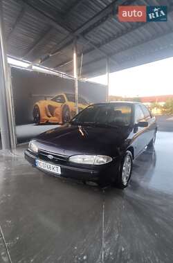 Ліфтбек Ford Mondeo 1996 в Дрогобичі