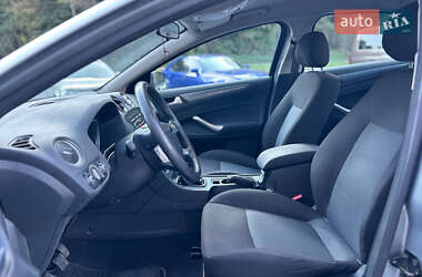 Седан Ford Mondeo 2012 в 