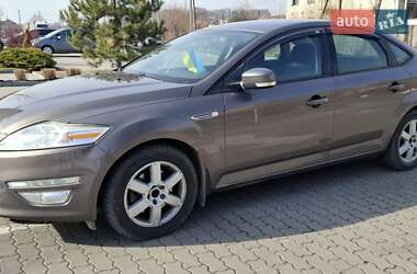 Седан Ford Mondeo 2012 в 