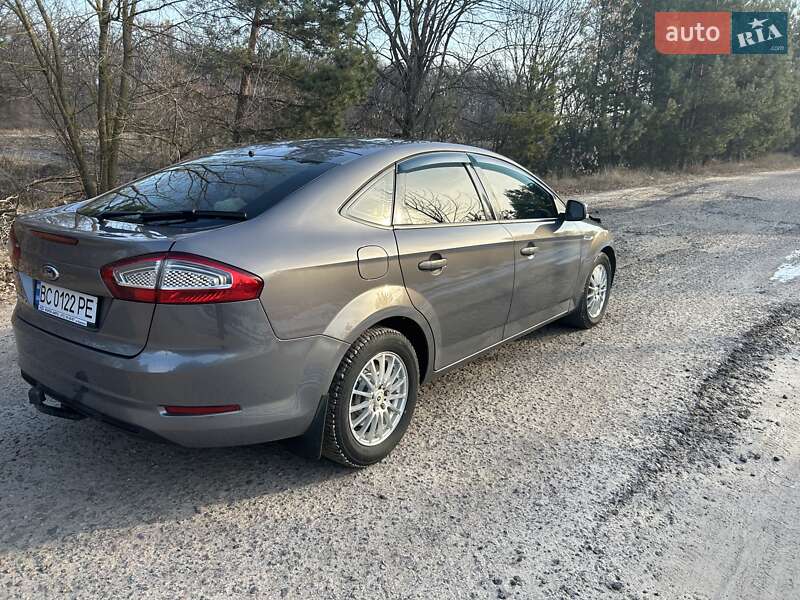 Лифтбек Ford Mondeo 2013 в Черкассах
