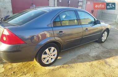 Седан Ford Mondeo 2004 в Черкасах