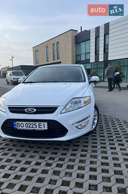 Седан Ford Mondeo 2012 в Хмельницком